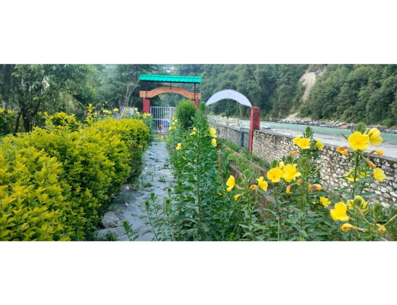 Anand-Ganga Yoga Guesthouse, Nirakot Uttarkāshi Exterior foto